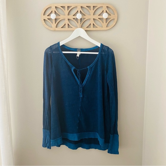 Free People Long Sleeve Top Blue Sz Medium - Picture 1 of 11